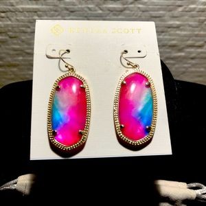 New Kendra Scott Earrings. No box, dust bag sold separately.